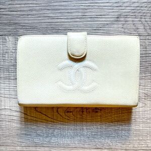 Chanel Vintage Cream Caviar Leather Wallet